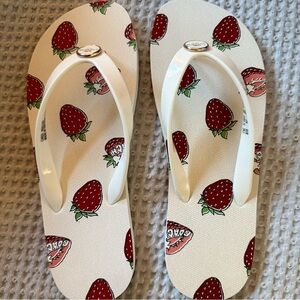 Coach Zayn Flip Flops Strawberry Print🍓